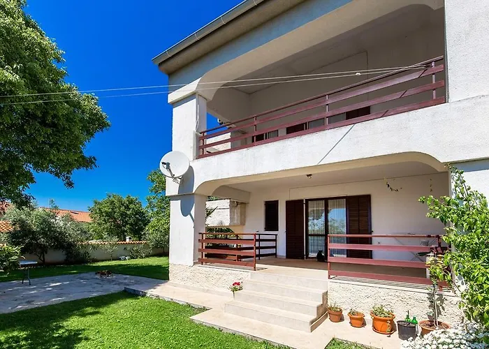 아파트 Milka 메덜린